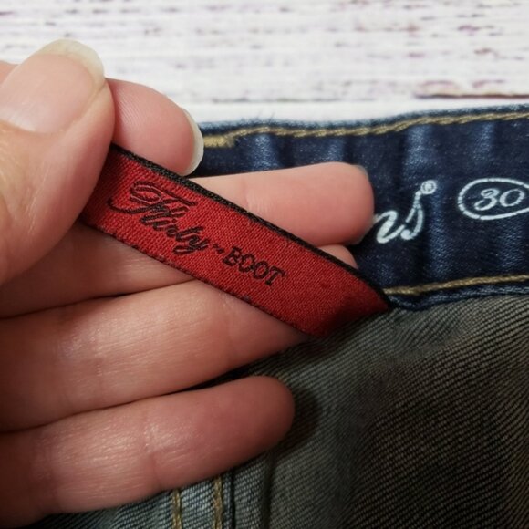 Guess Jeans Flirty Boot Cut Dark Wash Stretch Distressed Flap Pockets - Picture 4 of 15